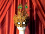 maschera piume 3.jpg (57887 byte)