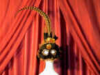 maschera piume 9.jpg (56897 byte)