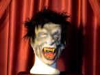 maschera vampiro.jpg (42991 byte)